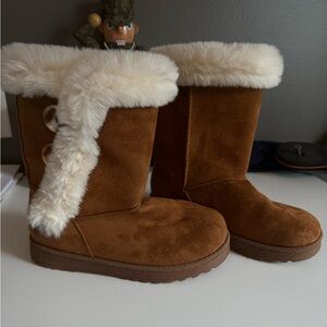 Cozy Brown Boots with Faux Fur Trim